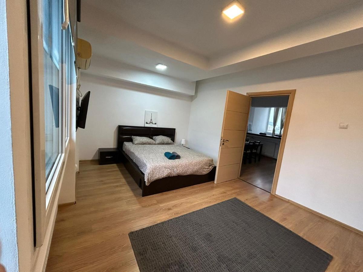 Elegant City Center Apartment 부쿠레슈티 외부 사진